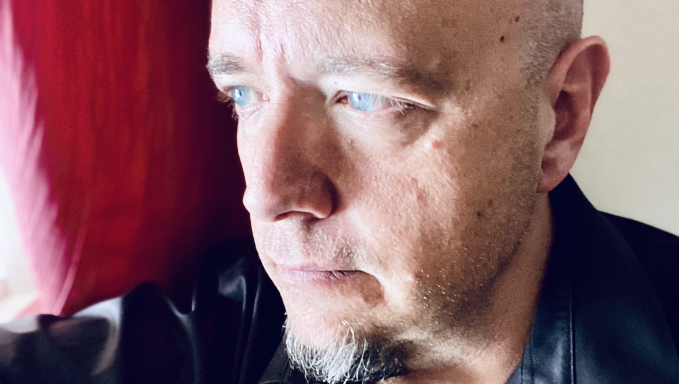 Freelance writing services, Content Writer, Copy Writer, Ghost Writing, Playwrighting, Screenwriting, SEO content. All writing services to add a unique value for your publication, Web site and online presence from award winning journalist Benn Farrell.