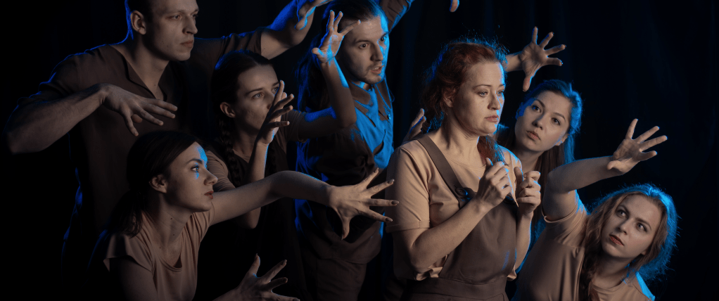 Freelance writing services, Content Writer, Copy Writer, Ghost Writing, Playwrighting, Screenwriting, SEO content. All writing services to add a unique value for your publication, Web site and online presence from award winning journalist Benn Farrell.